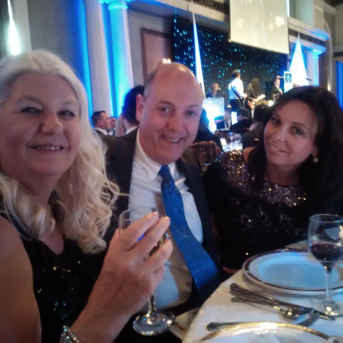 AngeloMuracaAMP's tweet photo. At CMA table 37... Home Equity Bank team. http://t.co/5JGdaViP9v