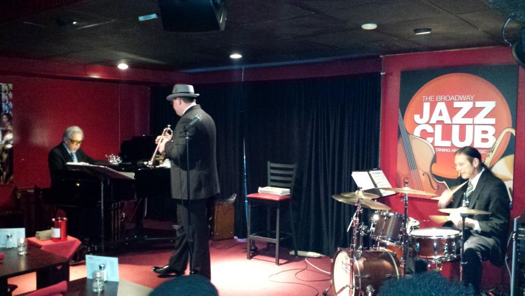 BroadwayJazzKC's tweet photo. @visitkc @jamkc Alex Abromovitz Trio tonight until 10 pm. Stan Kessler Duo 10:30-12:30. http://t.co/DzgiPibHEK