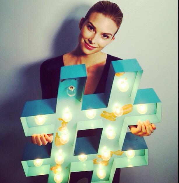 townsofrosewood's tweet photo. So beautiful @emmaishta @StitchersTV 💙 http://t.co/jNDH9vImpa