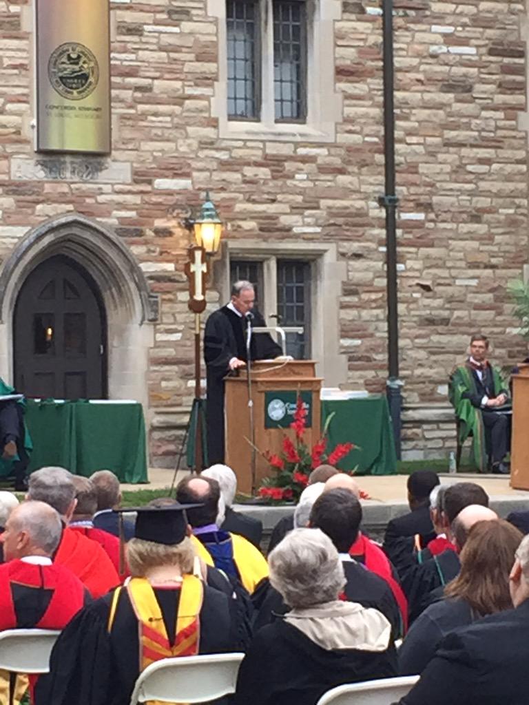 ConcordiaSem's tweet photo. Joseph Gorder, CEO of @ValeroEnergy_ gives the grads some great advice. #CSLgrad #commencement #newpastors http://t.co/roSDvfJrkL
