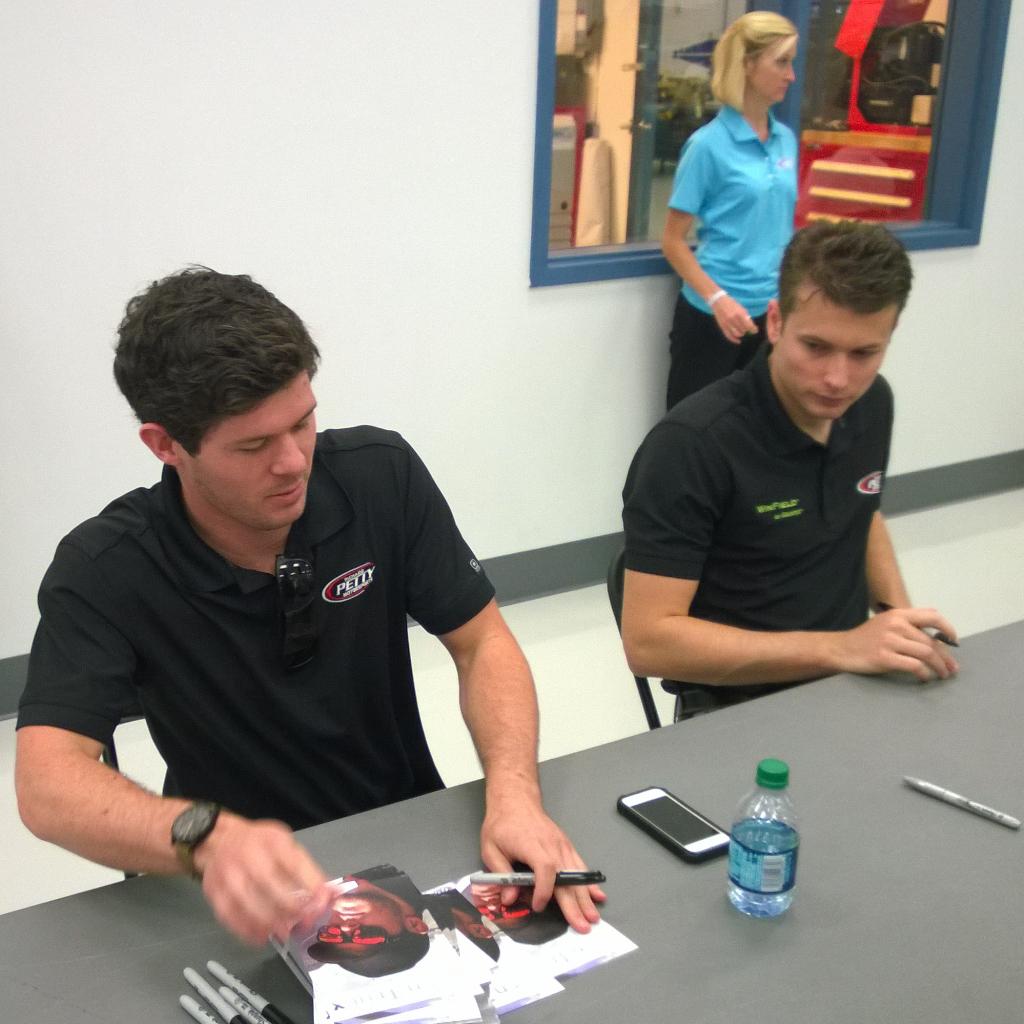 billy_dowdy's tweet image. @Ryan_Truex  @DakodaArmstrong 
@RPMotorsports   #pettypoints
#VIP