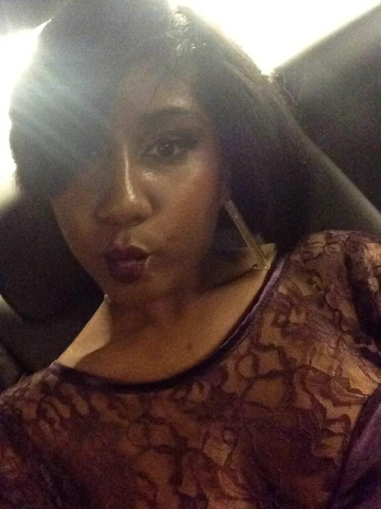 CYDtheKIDD's tweet photo. Backseat selfies #cityprom http://t.co/U3t6A1r7z7