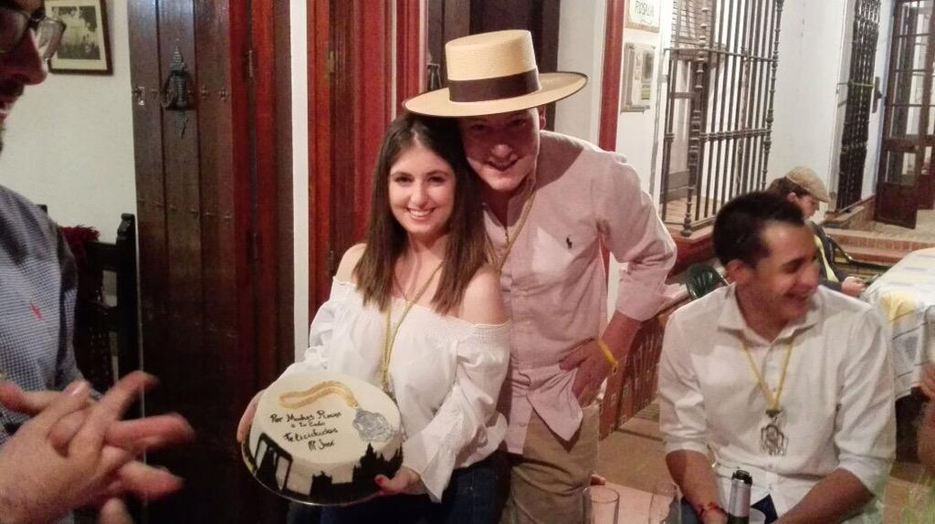 chumillazo's tweet photo. Espero que sea el mejor de tus cumpleaños @MjoseMillan91 http://t.co/q3xtae17HM