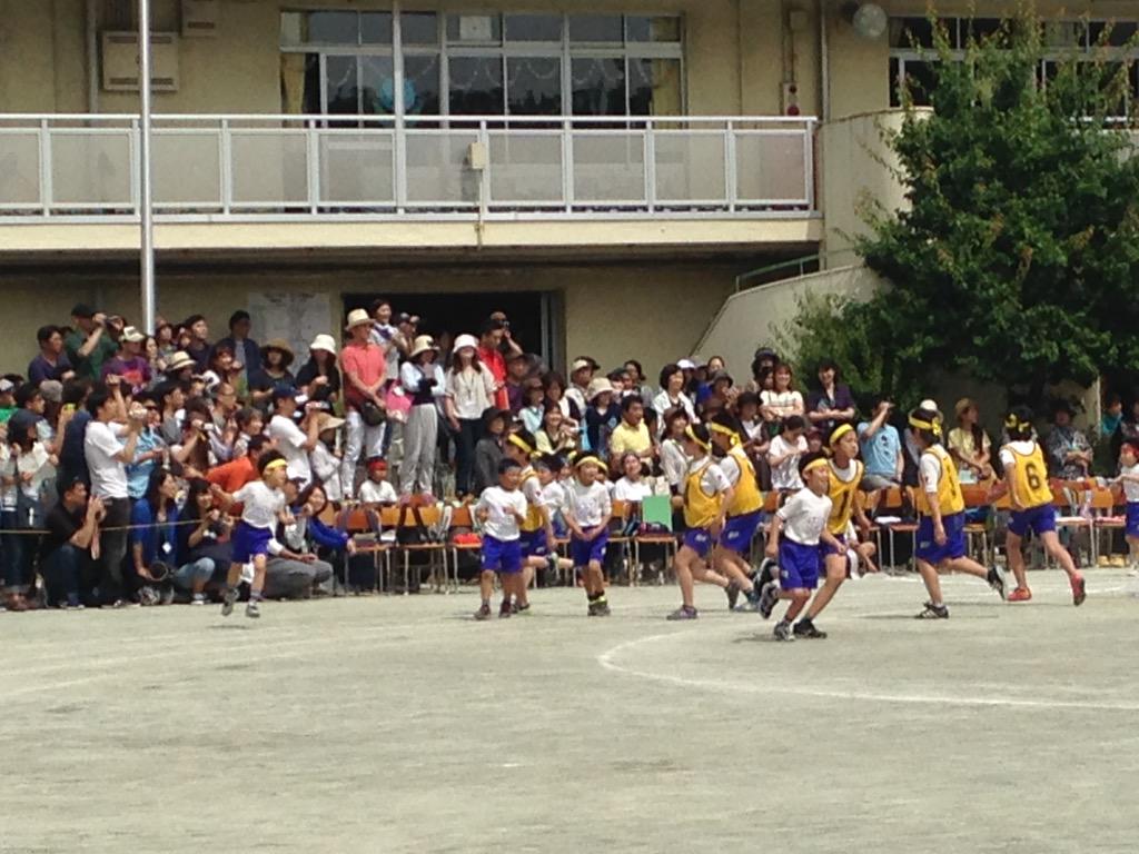 和光市 白子小学校運動会 運動会日和となった本日 白子小学校では運動会が行われています 今日までたくさん練習してきた成果を発揮しようと どの色の組も頑張っています Http T Co Gtq17kthul