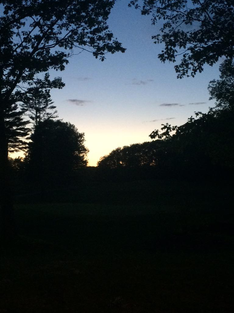 SableOaksGolf's tweet photo. Beautiful end to the evening. When we wake up, it's the unofficial start of summer! Memorial Day Weekend. http://t.co/oUwvUxyc5l