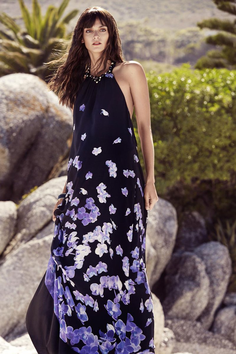 The perfect summer look... It's all about bloom 🌸🌺 
4G by GIZIA SS/2015