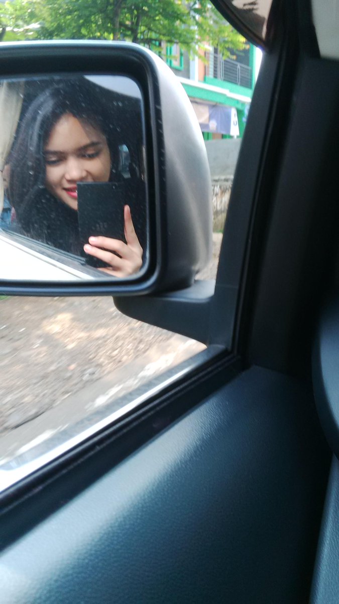 LarissaYahya25♔ (@rrlty) on Twitter photo 