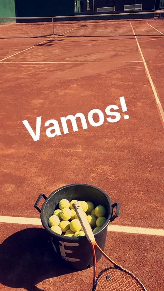 UriMata15's tweet photo. Entrenar entrenar y entrenar, eso sera la clave de tu exito! @tsobretenis @motivardeporte http://t.co/PWVDc1SdEX