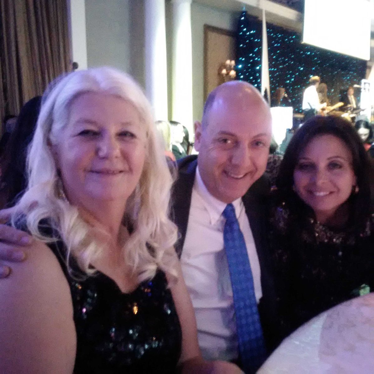 AngeloMuracaAMP's tweet photo. Please give Home Equity Bank a bottle of champaign so that they stop yelling in my ear. #2015CMAs http://t.co/6foXbgMyZO