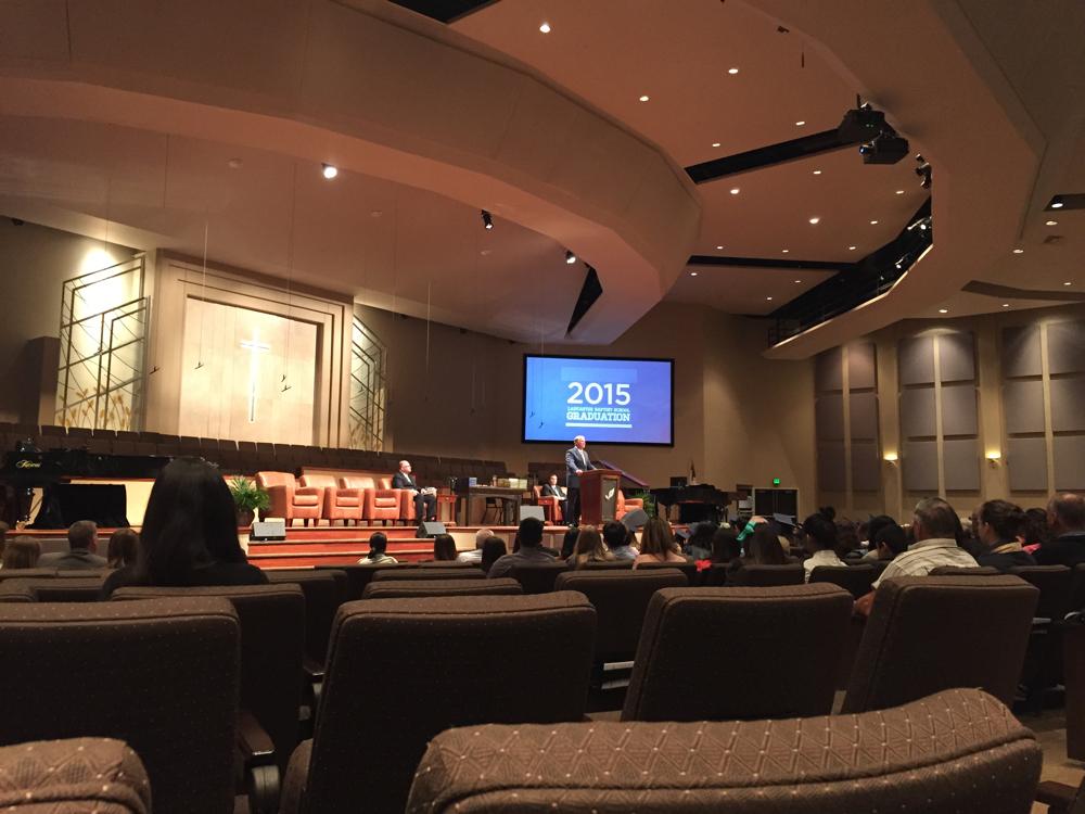 pastorcarlosn's tweet photo. La educaciΓ³n cristiana no es un sacrificio solamente, sino tambiΓ©n una InversiΓ³n. #LBSGraduation 2015 http://t.co/udVH4sk96m