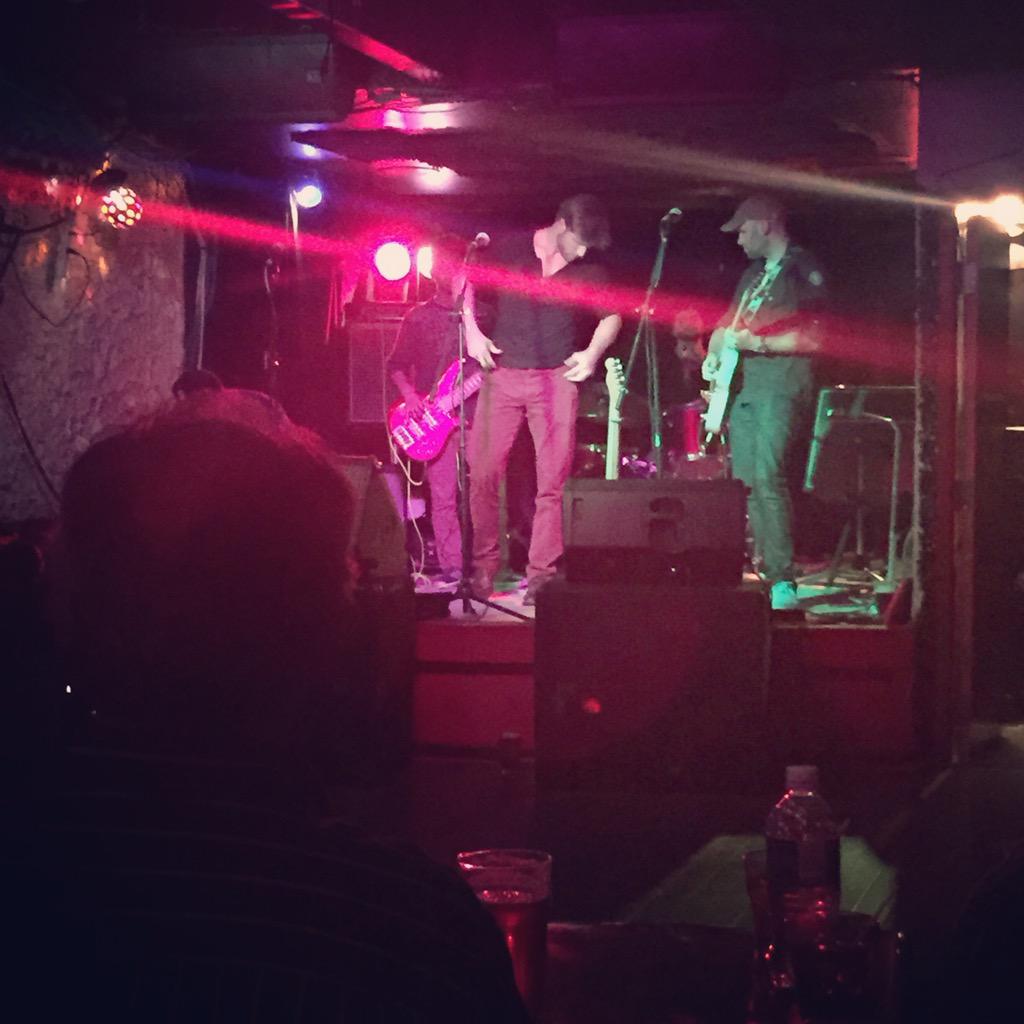 BeeHandbagsInc's tweet photo. Excited to hear our friend the talented @bewlz_ w @new_row perform #canadian #musician #toronto #artists http://t.co/yRO8eNUEgE