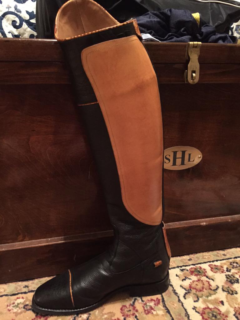cavallo_co's tweet photo. @ProfeshRider @esm_llc but the inside! AND THE SPUR REST!?!? 😭😭😭😭 http://t.co/UwVyYjwReA