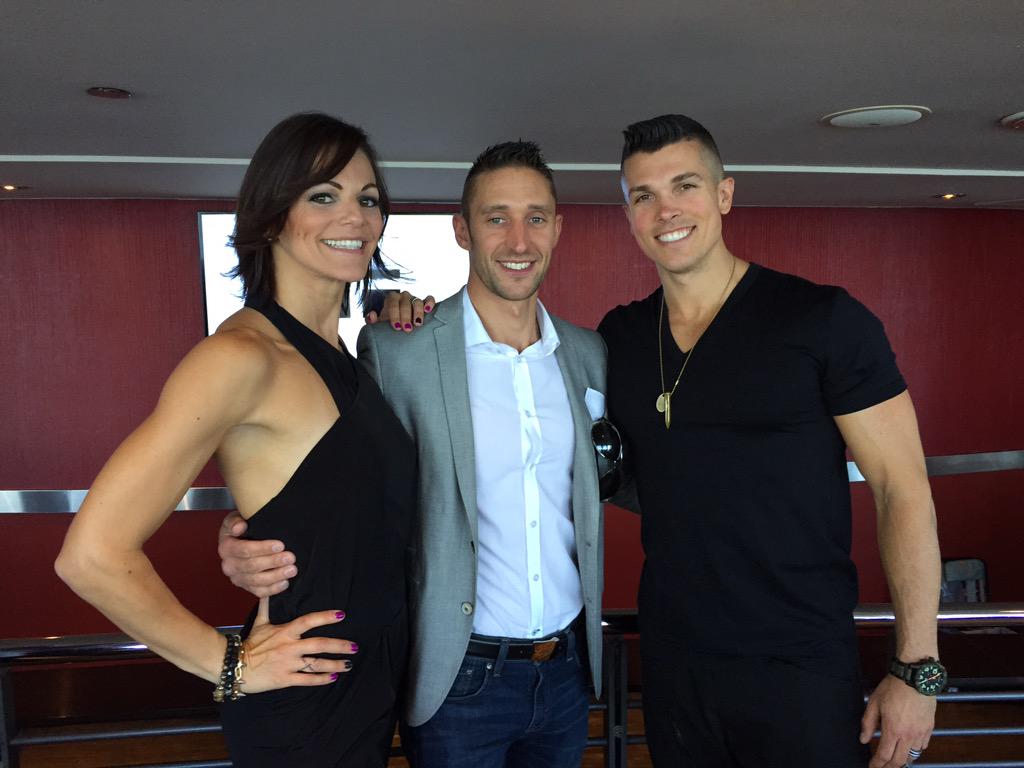 dancole69's tweet photo. #SHAUNTERVENTION - fantastic evening. Can't wait for the main event. Looking forward to the ab workout http://t.co/8D7vPxU50D