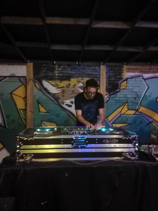 DuvalLifeBlog's tweet image. Sur Charles - 1904 Jazz Fest After Dark