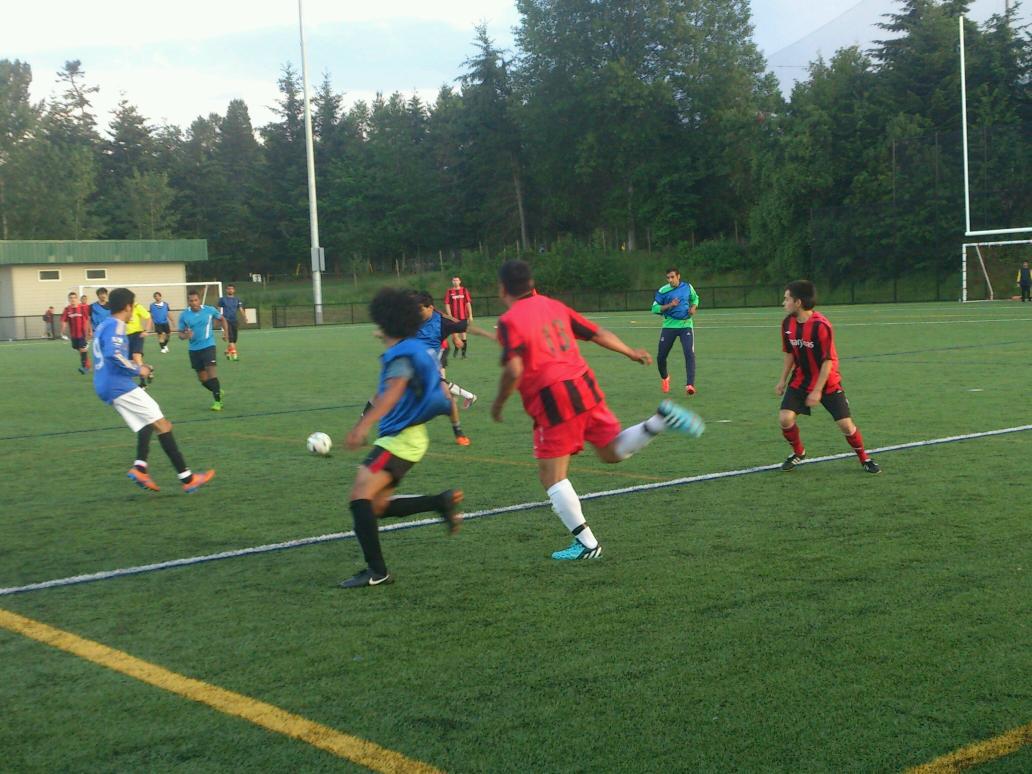 VIUAnnouncer's tweet image. Battle of the Falcons: Saudi Falcons vs Songhees Falcons underway @NationComingTo