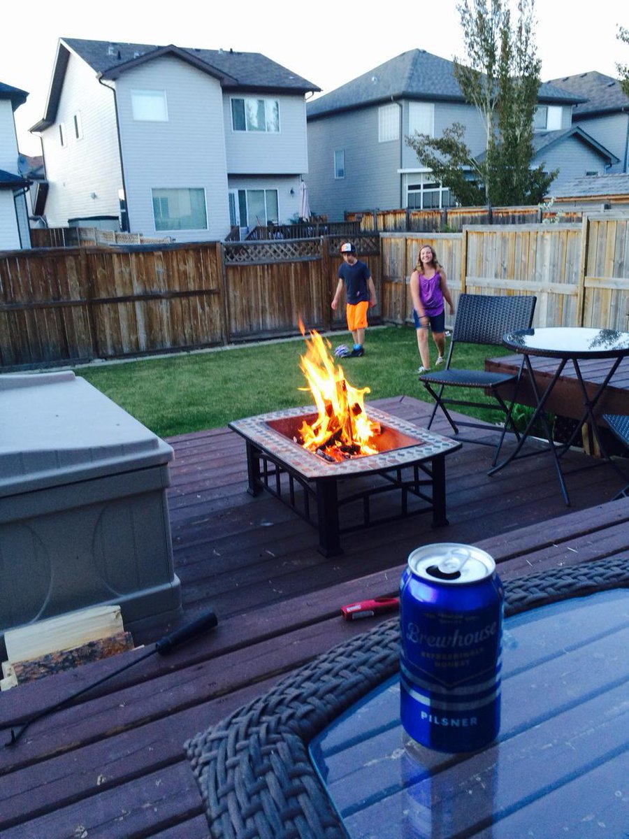 Leafer93Jeff's tweet image. #backyardfire #summer