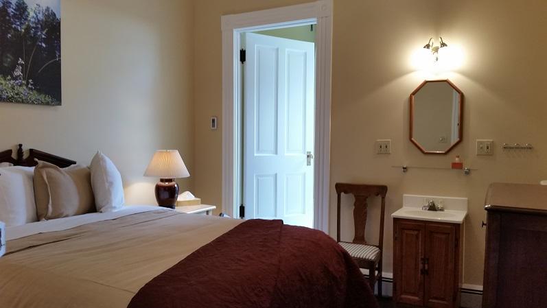 hotelouray's tweet photo. Economy Room #1 is COMPLETE! http://t.co/p1Cr8OfcNy