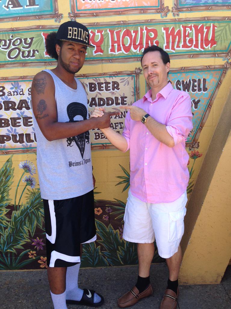 JoshuaBevHills's tweet photo. Hangin with one of the hottest Indie US Artists on the charts...... MR J.O Jetson! @jojetson 
http://t.co/6BMYwBajDJ http://t.co/QHREc9Zew9