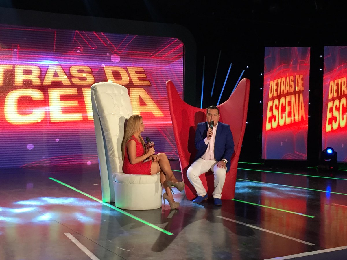 tcsoyelmejor's tweet photo. ¿Está alejado de su padre? @MiguelCedenoC nos cuenta su VERDAD. ¡Conéctate a #VeoALosVIP! Mira el "Detrás de Escena". http://t.co/f0cwcZ3I0Z