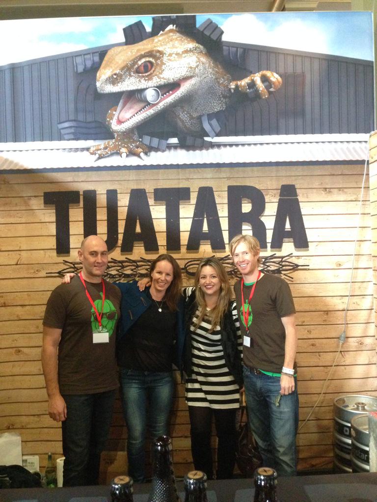 topperharleynz's tweet photo. Woohoo Day 2 @gabsfestival underway with some @TuataraBrew tuatarettes #saybeeeeeerr #conehead #hoverhands http://t.co/5A3ZmY68mg