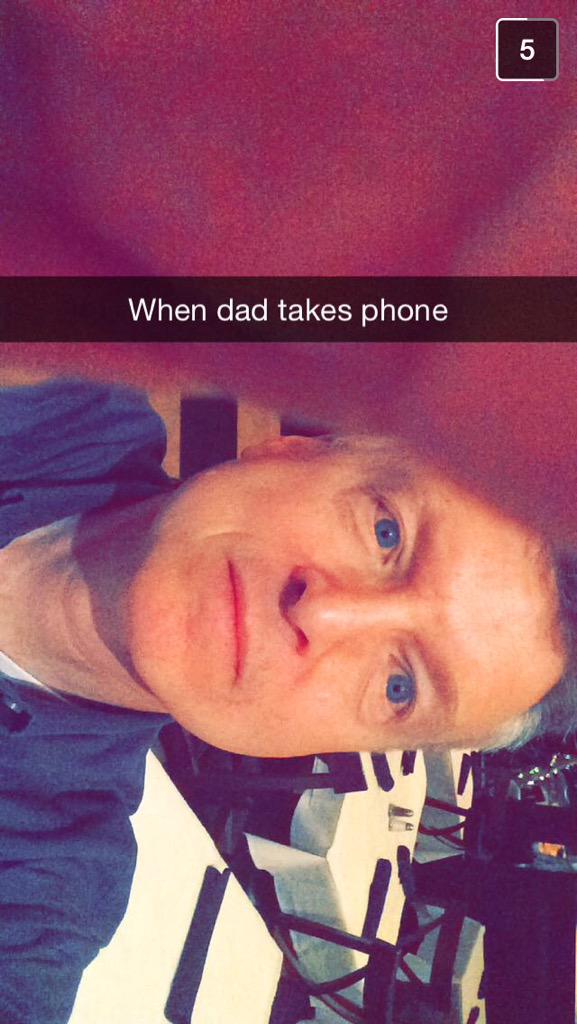 bahahahar's tweet photo. "Marion, how does snapchat work?" http://t.co/dIcwwzs9el