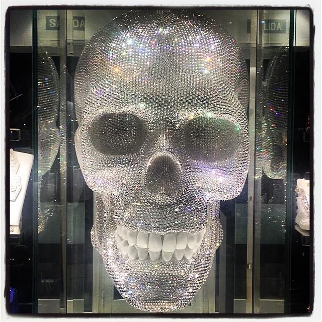 Sparkling skull #ibiza #cool #sparklingskull #coolibiza #ibizanight by blankanova ift.tt/1PCk3Rv