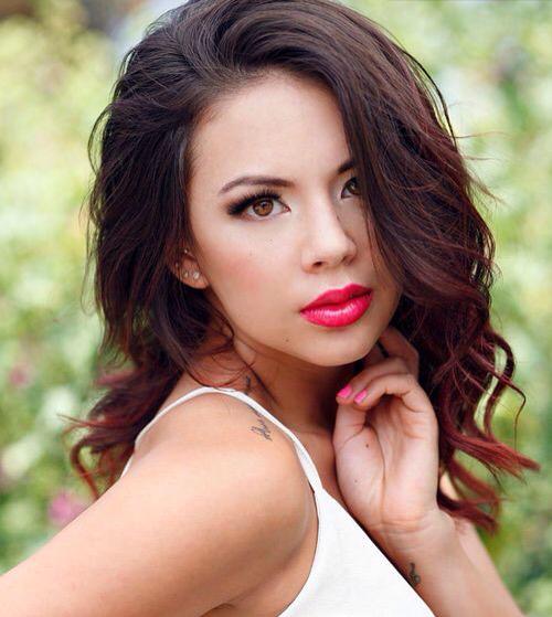 PLLRT_FAV's tweet photo. RT if you love Janel Parrish http://t.co/gqK3HttrDw