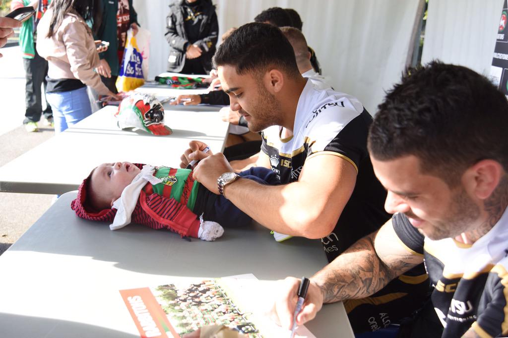 CraigS_88's tweet photo. Check this out... My nephew was signed by the Rabbitohs!!! Lol  http://t.co/vp6L9wr6ZE”