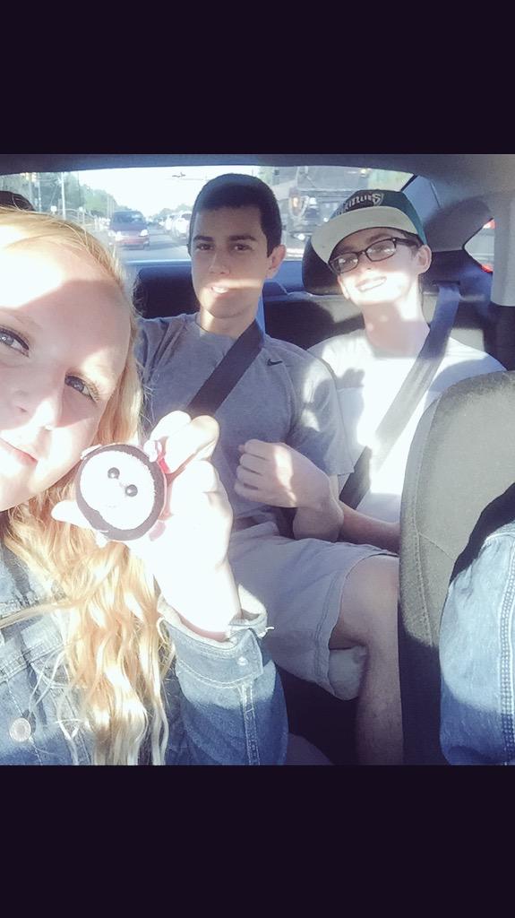 pinklemonade911's tweet photo. great day with some homies ‼️ http://t.co/ptf6GDDUv6