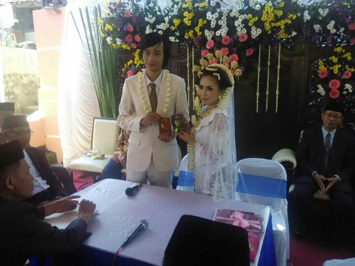 Selamat atas pernikahan vocalist kt @meikikichan &amp; suami <a href="/sophisteta/">sophisteta</a> ,smg jd keluarga yg sakinah mawadah warahmah