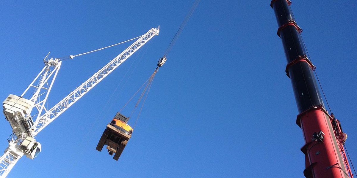 DemolitionSW's tweet image. Moving plant around a building site in Gloucester  bbenterprises.co.uk #glosbiz #gloshour #gbhour #weekendhour