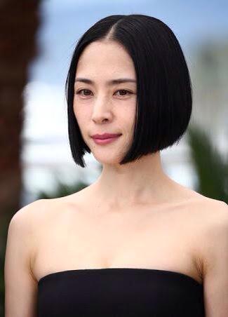 パプリカ على تويتر でもさぁカンヌのこの美しい深津絵里ですらまとめ系では シワシワ 劣化 と揶揄されてるんだよ 況や英国女優たちの美しさをや 少しでも顔が大人になると質が落ちたとみなしたがる日本のネットのロリコン男たちは女を同じ人間だとは思ってない