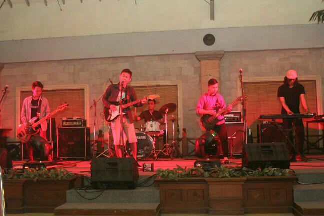 Full Team
Kerikan at Kebon Raja
Apollo After Class - Thanks God Promnite 2015
#AAC #PROMNITE