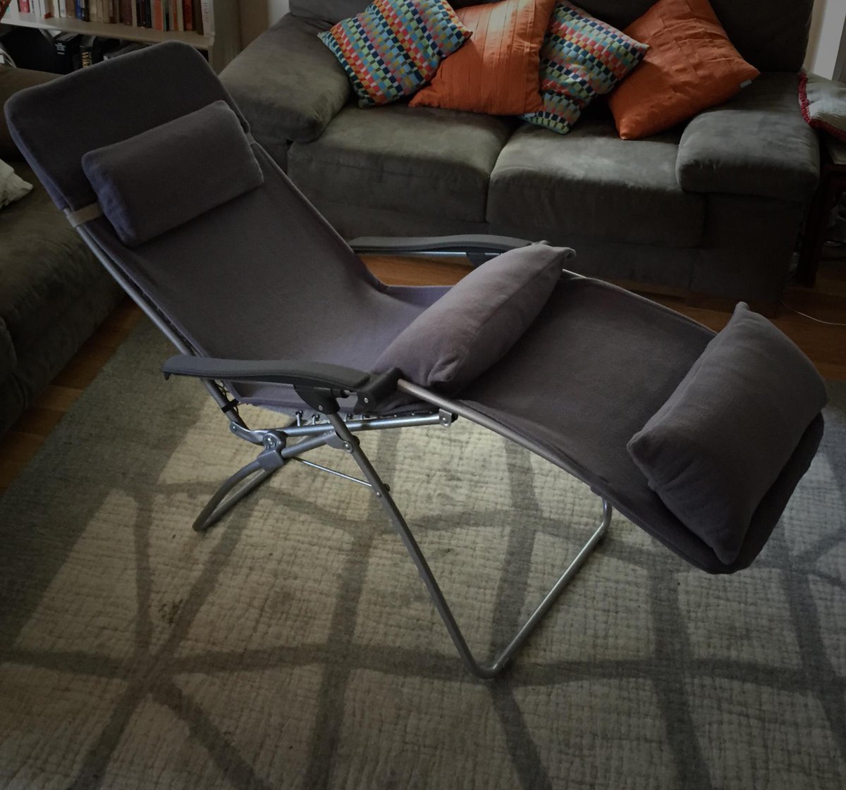 SingersLane's tweet photo. Treat your #reflexology chair to a new outfit this Bank Holiday weekend. Now available matching headrest &amp; bolsters http://t.co/wn5MuPdvhV