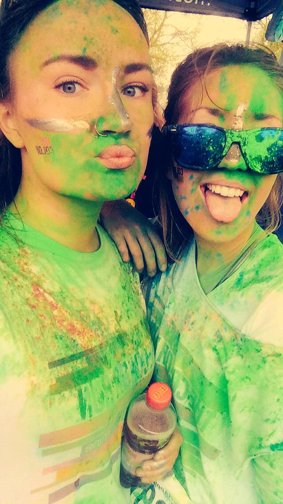 holmbergellinor's tweet photo. 💚💙💛💜🌈🏃💨 #thecolorrun #tcrse http://t.co/PLlVdi0JE2