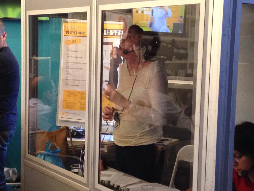 cb_sexton's tweet image. My hero - lovely lady doing an amazing job of simultaneous translation. Bravo! #psvaluetalks @PostScriptumGR