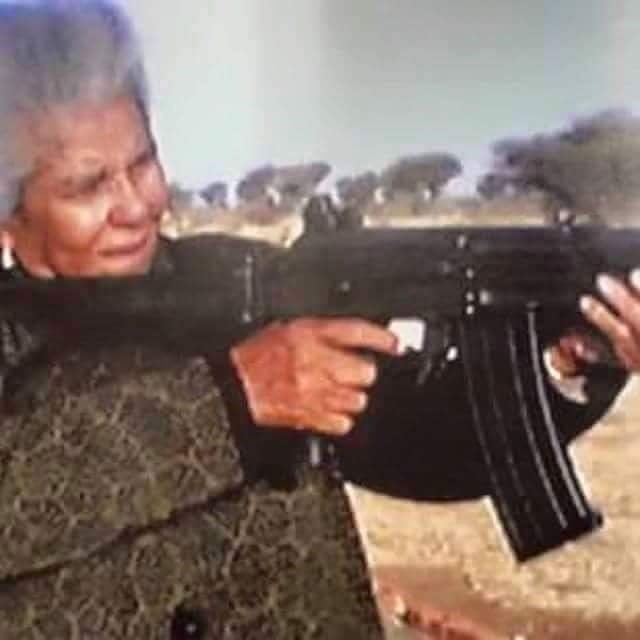 ali_naka's tweet photo. .#RIPRuthMompati http://t.co/cnMDpUq6at
