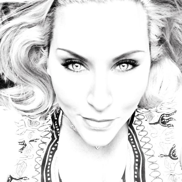 MizLiberty's tweet photo. When #boredom sets in at 2:00 AM.... #FiftyShadesOfGrey #FiftyShadesOfBlonde #HomebodyProbs #bored #SleepDeprived http://t.co/CIRfdv2Ji8