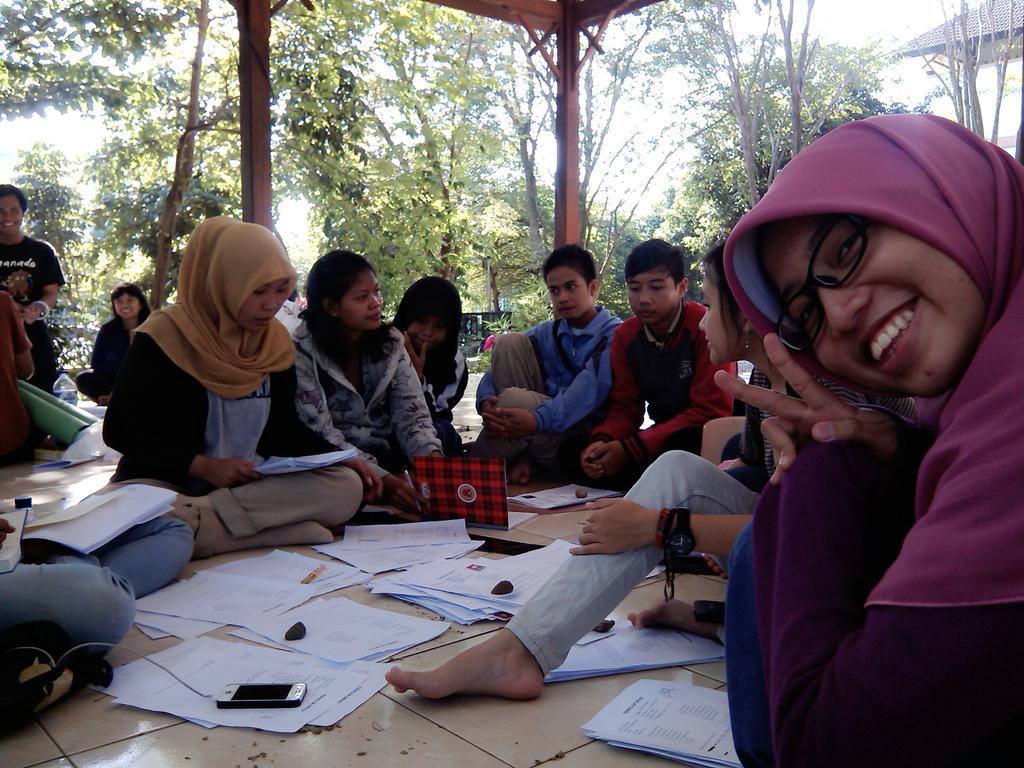 nih anak2 baday + kaichou tersayang kita lagi memilah form orenji kalian loh 😜😜😜