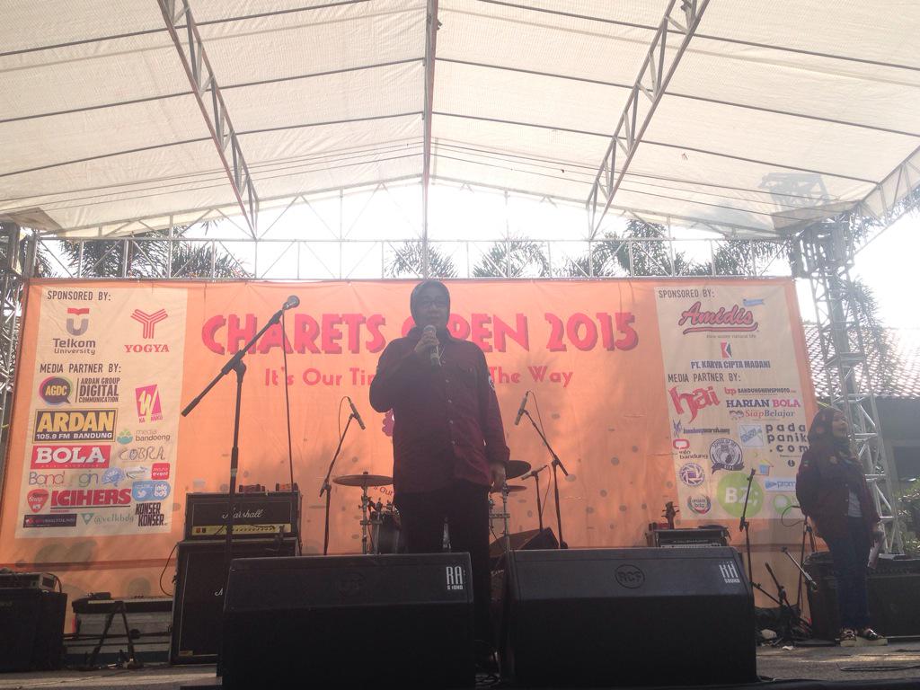 Sambutan dari kepala sekolah sman 2 bandung:)