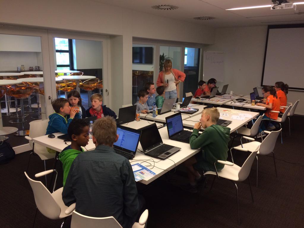 guelinckx's tweet image. Shaping the #digital #generation
#aecodecamp