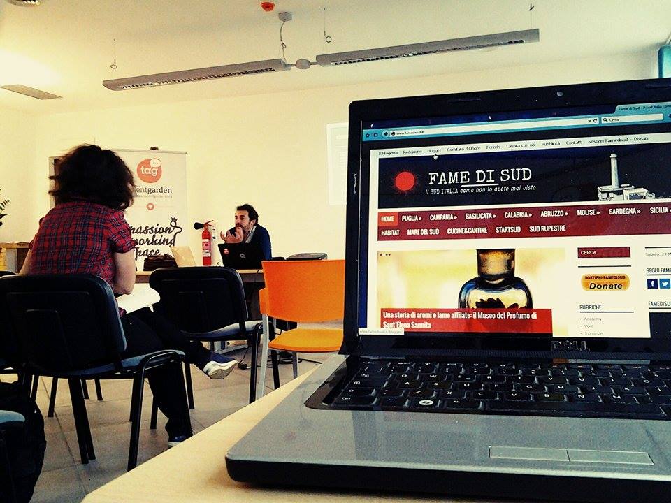Factory3punto0's tweet photo. Impariamo a scrivere in modo efficace sul #web con #VincenzoDitonno #TransmediaWebCommunication #TalentGardenCosenza http://t.co/sMhNjrWilw
