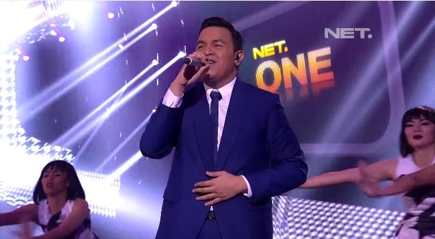 mdtvindonesia's tweet photo. Kolaborasi @RANforyourlife dan @tulusm keren banget ya di #NET_ONE, setuju gak? http://t.co/0BzrYykip4