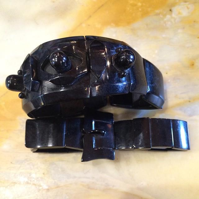 Whit_by's tweet photo. @whit_by by mdvii Pair of Antique 19 th century Victorian English jet mourning jewelry Bracelets #jet #Victorian #m… http://t.co/lPud1KmXD6