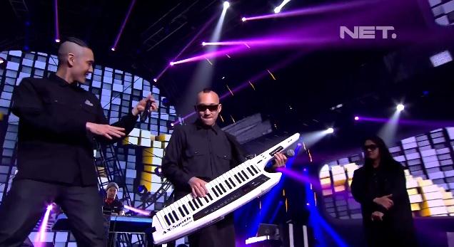 mdtvindonesia's tweet photo. .@fareastmovement menjadi penutup di #NET_ONE dengan membawakan lagu Turn Up The Love! http://t.co/ONfUru4uay