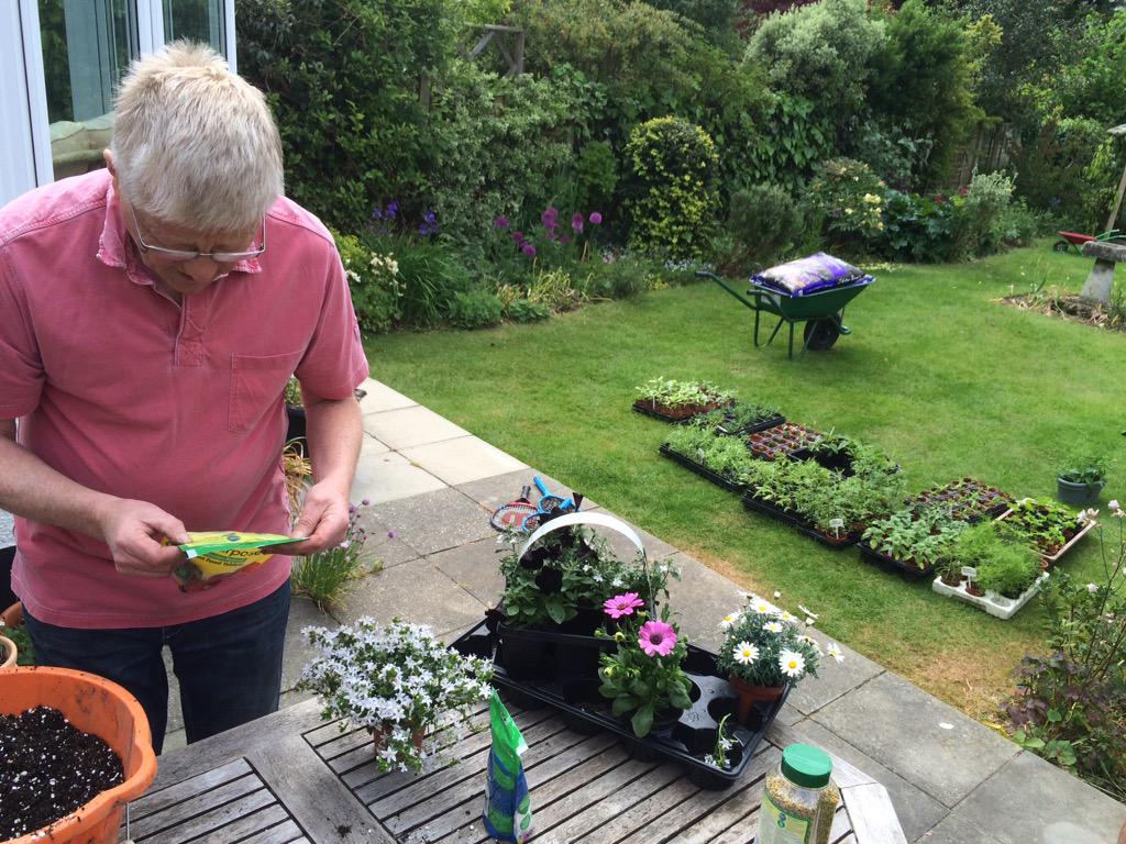 simondarvill's tweet photo. While @mel_haslam's at her hen, @KeithDarvill and I are making the table decorations for the big day #melsbells🐓 http://t.co/pbNcRdfxq8