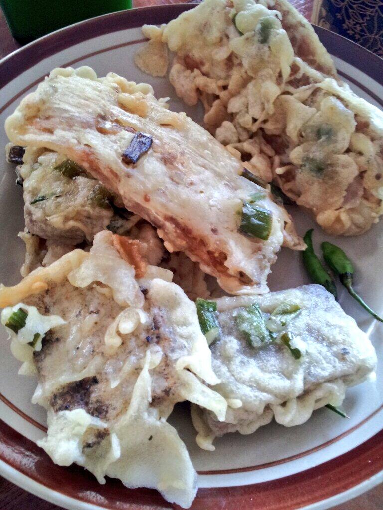 DonprayitnoAgus's tweet photo. #KulinerCilacap Dages goreng yu siti + kraca...jl. Dr sutomo brug menceng Majenang ...perek RSUD Majenang....mantap http://t.co/bjkbdJ6X1O