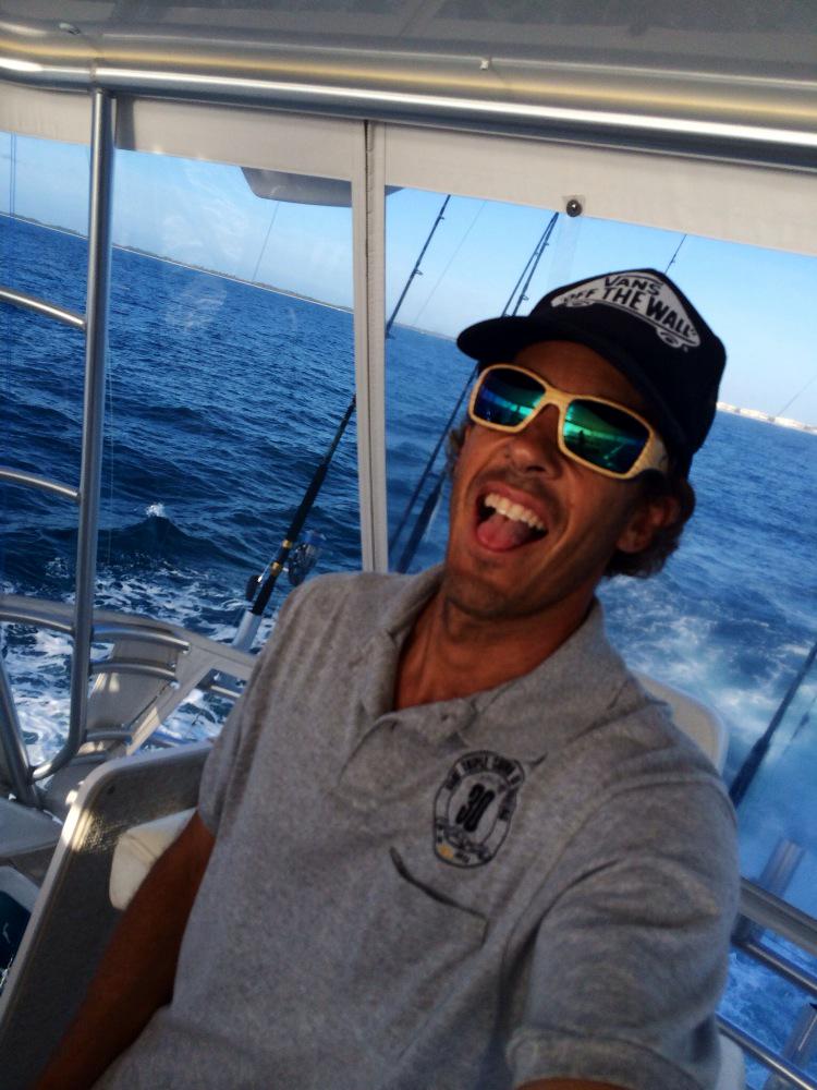 shealopez's tweet photo. @dumbthchronicle My favorite office is the Captains chair http://t.co/Kq3p2Lavvy