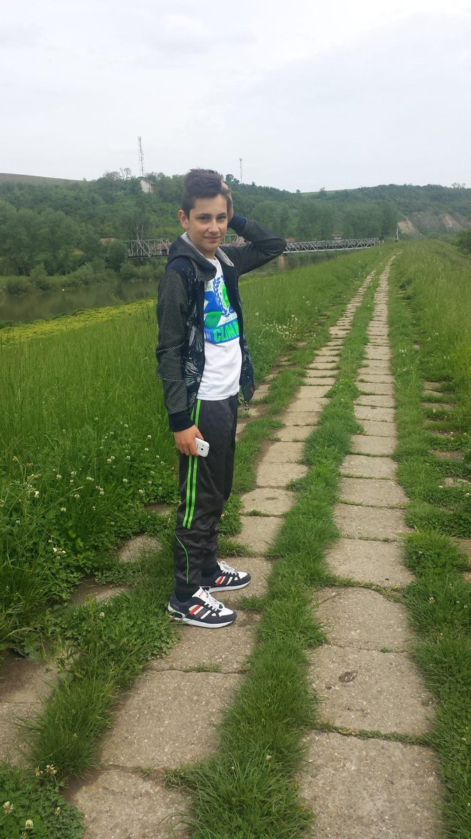 decean39's tweet image. hIII EVERYONE !