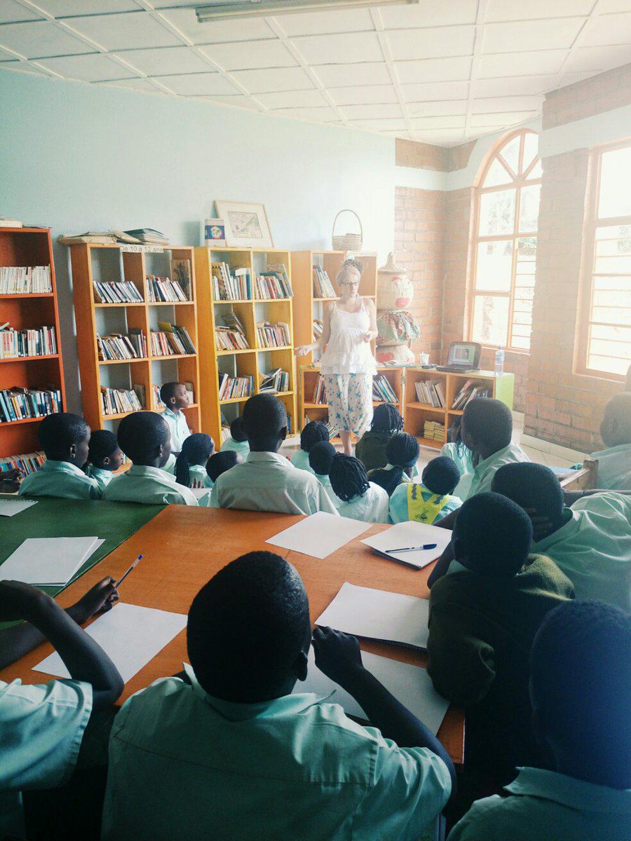 Taliah Pollack (Sweden/Israel) talking to the kids about her passion for writing #littafcardotorg #espacemadibatoday